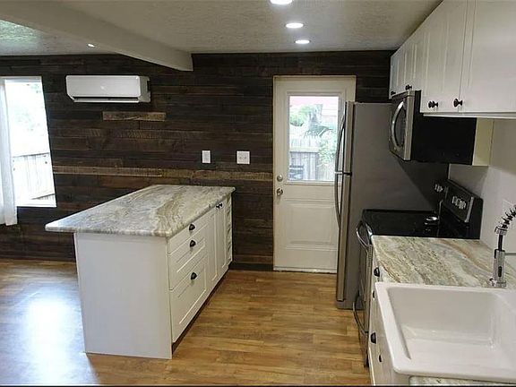 4th image of 10810 N Annette Ave