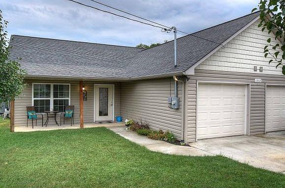 1st image of 1313 Patrick Dr