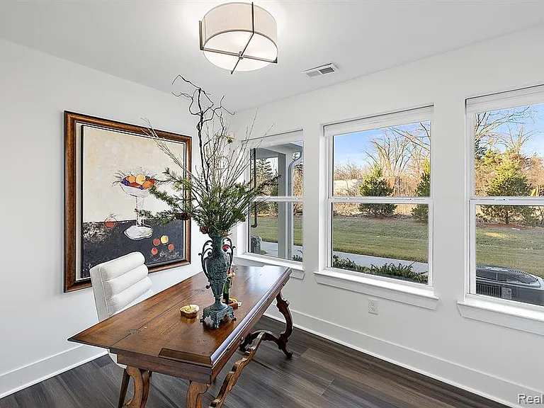 5931 Stella Dr — Photo 16