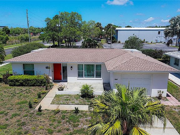 4th image of 13687 Imperial Grove Dr N