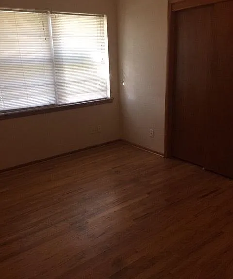 5329 Lucille St — Photo 8