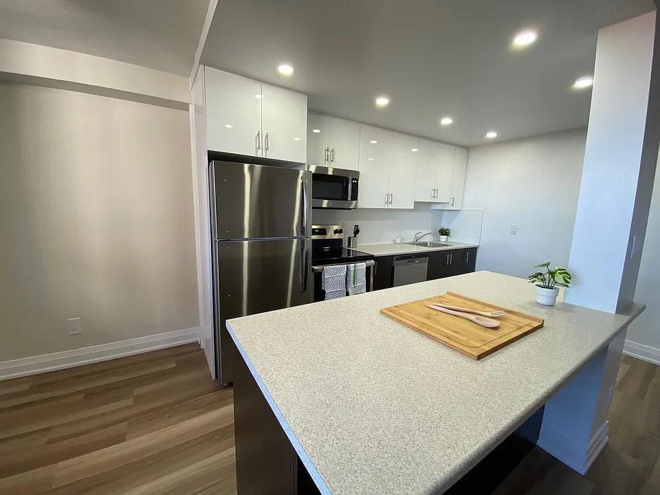 2150 Roche Ct