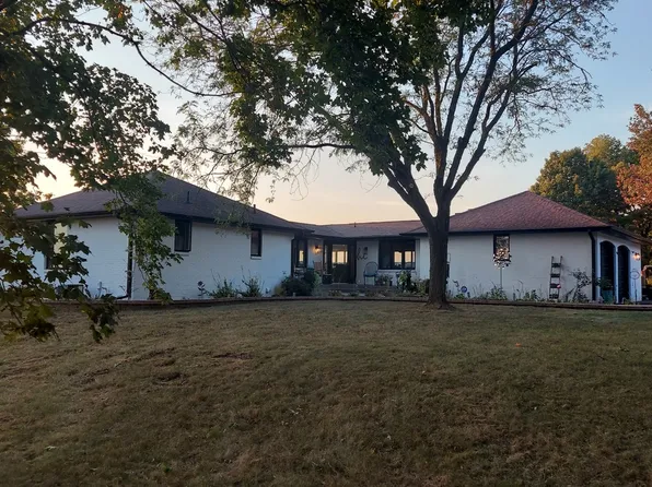 29860 Grennan Rd, Rock Falls, IL 61071