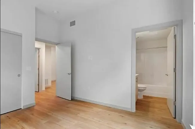 2 bed, $1,440 — Photo 2