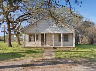 202 Johns Dr, Chico, TX 76431