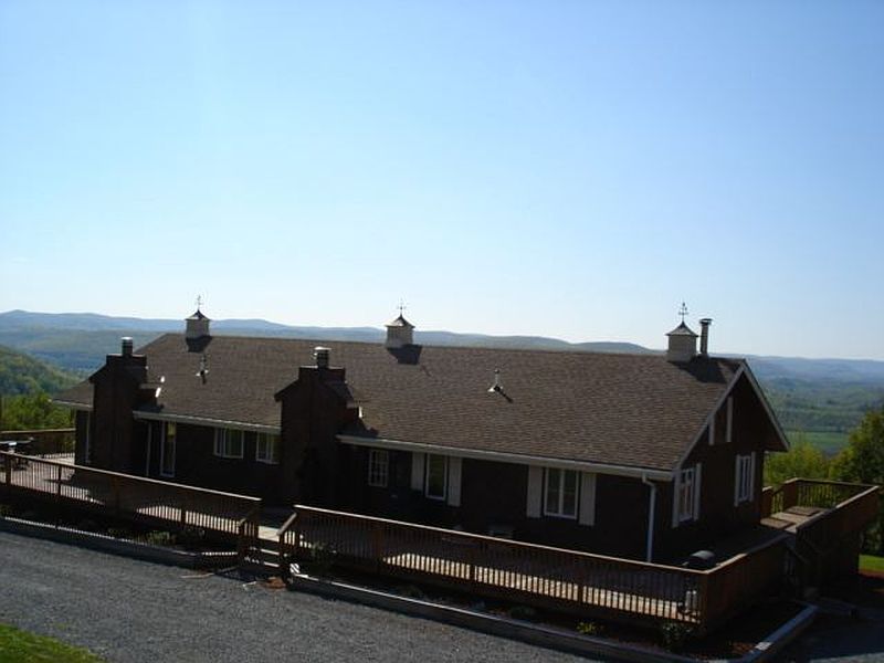 2nd image of 2306 W FULTON Road