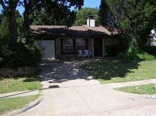 6719 Woodhill Rd, Dallas, TX 75217