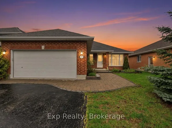 17 Spruce Gdns, Belleville, ON K8N 5W3