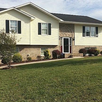 2nd image of 240 Chickasaw Cir