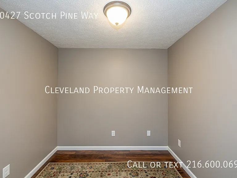 20427 Scotch Pine Way — Photo 32