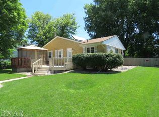 706 Chester Dr, Normal, IL 61761