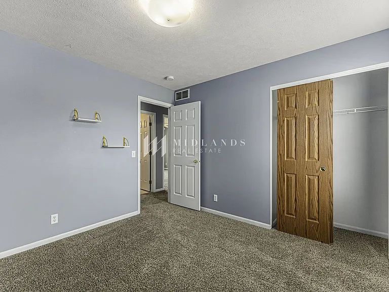 2704 Michaela St — Photo 8