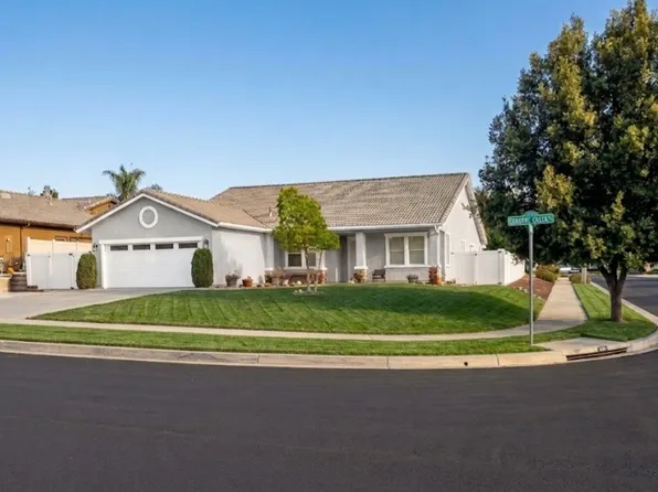 35579 Country Creek Dr, Yucaipa, CA 92399