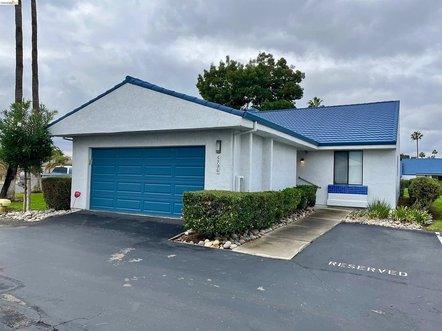 3 bed, 2.0 bath, 1312 sqft, $3,000 — Photo 1