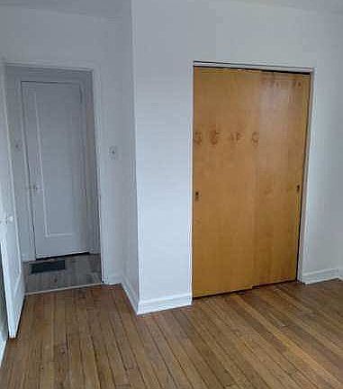 bedrooms oak hardwood floors