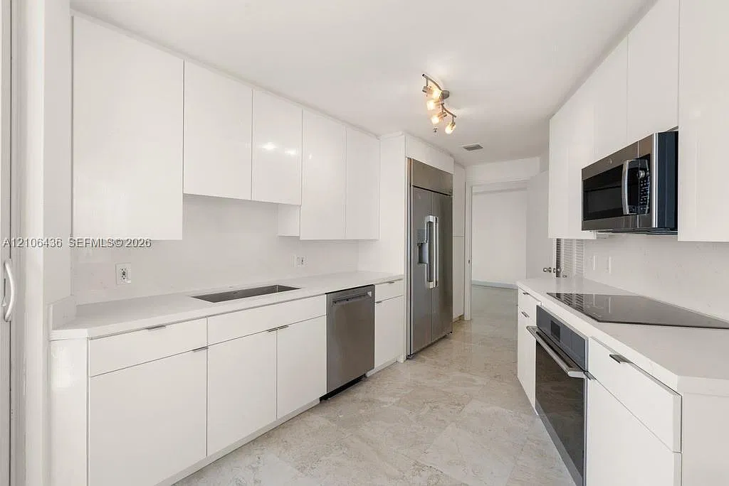 Two Tequesta Point Condo — Photo 2