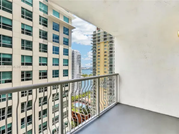 1200 Brickell Bay Dr APT 2510, Miami, FL 33131