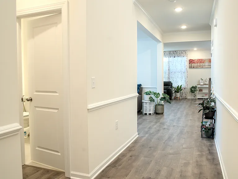 4532 Valley Crest Ln — Photo 3