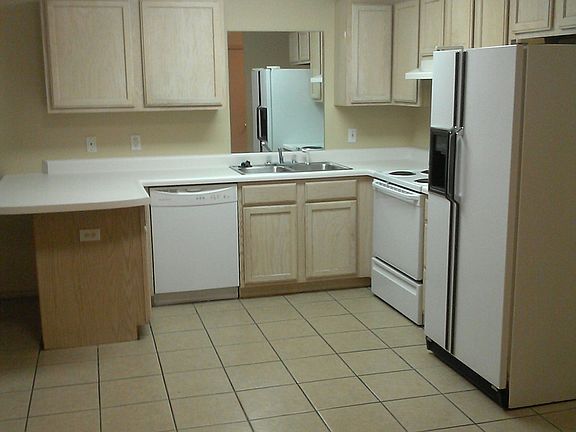 2nd image of 182-184 Southwinds Rd