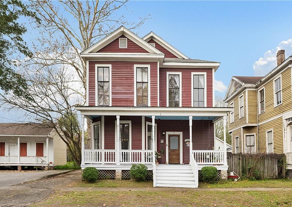 1st image of 5 N Pine St