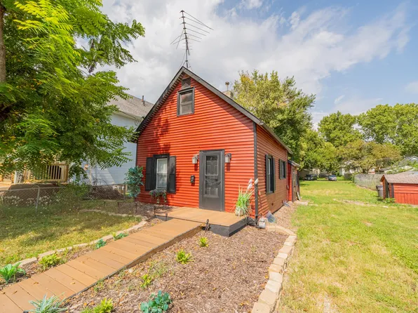1810 E Walnut St, Des Moines, IA 50316