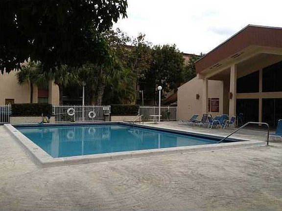3rd image of 14321 SW 88th St APT 109