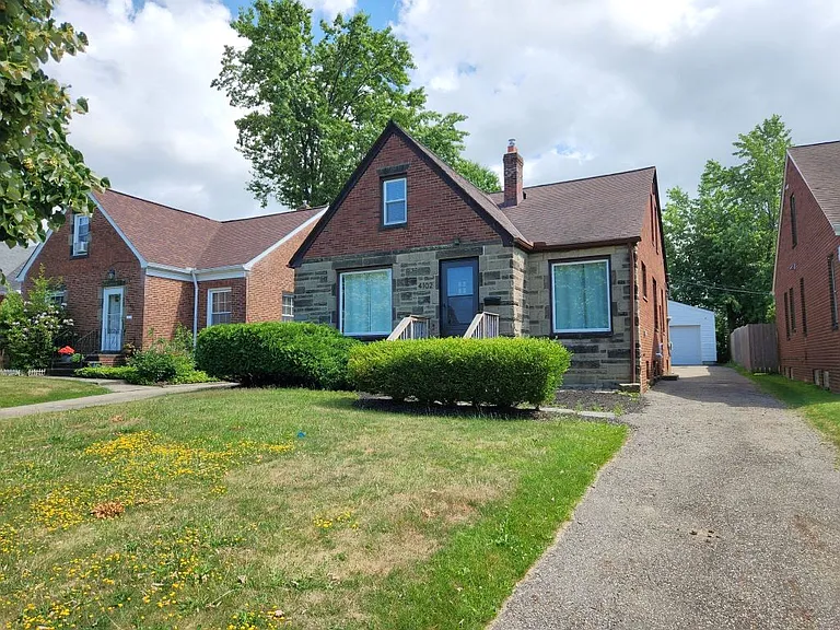 4102 Verona Rd — Photo 2