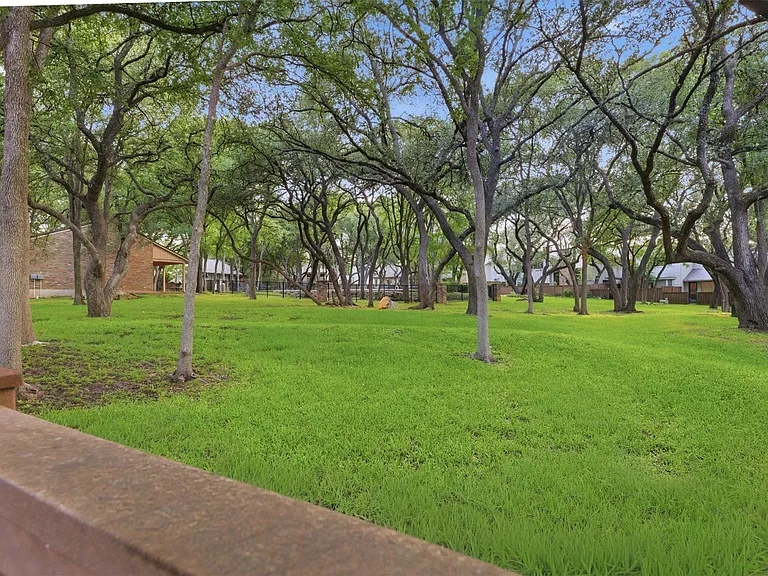 8300 Summer Place Dr — Photo 19