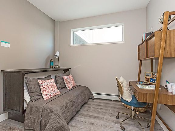 5th image of 515 4th Ave NE #110