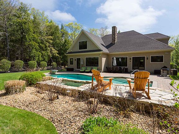  Heated Saltwater In-Ground 