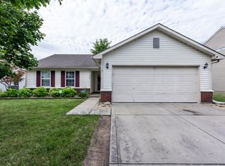868 Hollowood Ln, Avon, IN