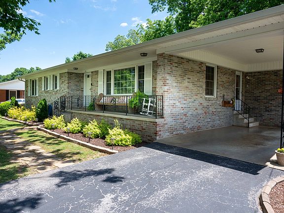 4th image of 119 Tollgate Rd