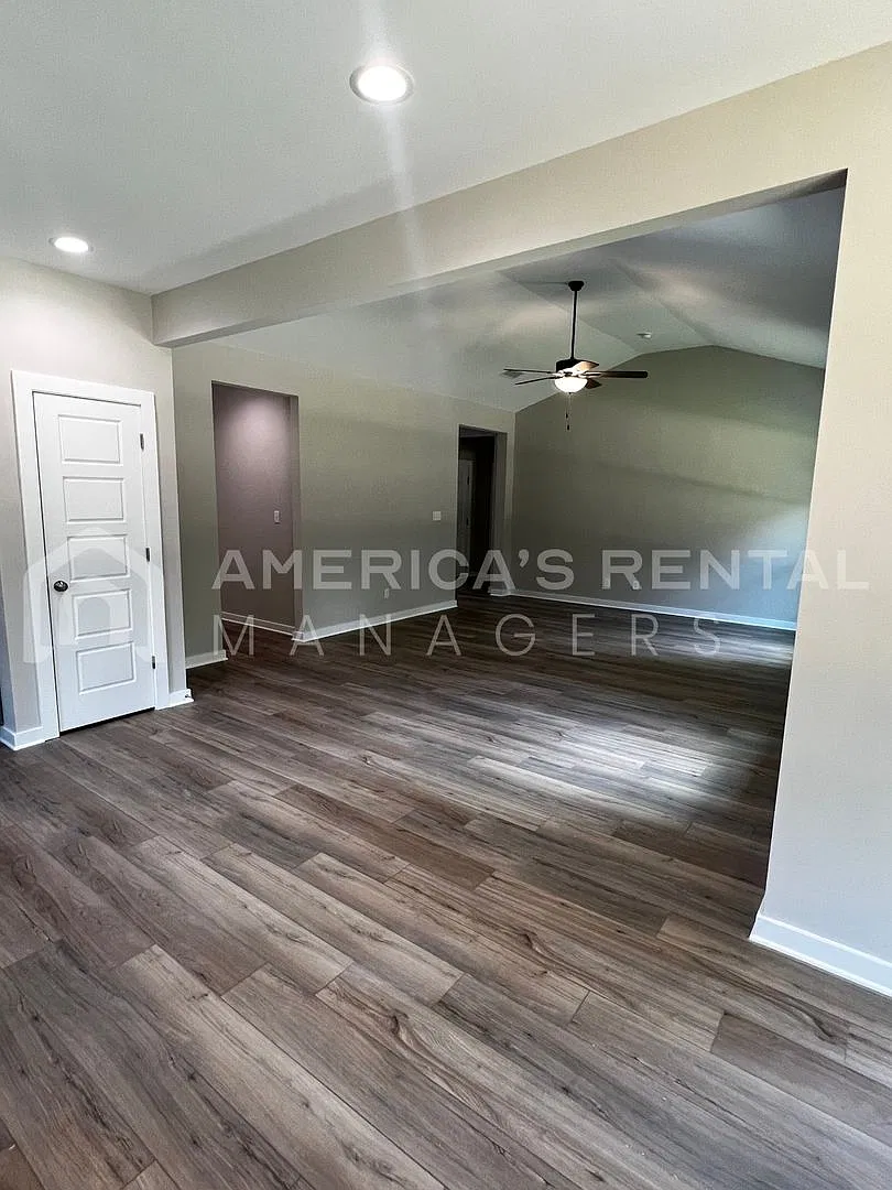 Home For Rent In Bay Minette, al!! Coming Soon — Photo 4