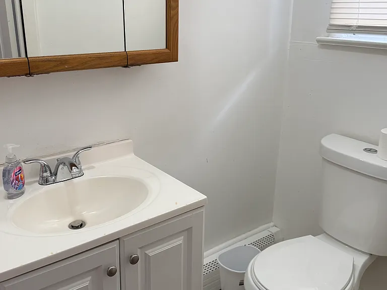 638 Charles St #1 — Photo 6