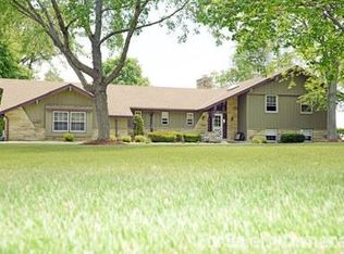 3447 Hubertus Rd, Hubertus, WI 53033