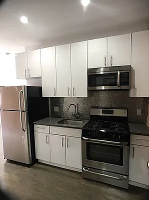 Rented by City Prime Commercial Realty  | media 2