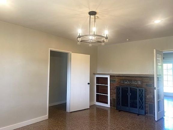5th image of 1651 Casa Grande St