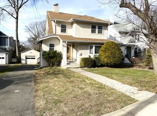 124 Glenwood Ave, Leonia, NJ 07605