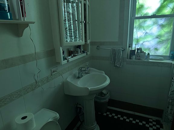 5th image of 1255 W North Shore Ave #1