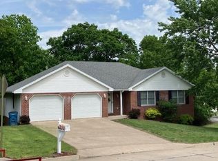 1100 Meadows Pl, Jefferson City, MO 65101