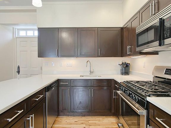 2nd image of 50 Saint Peter St Unit 3