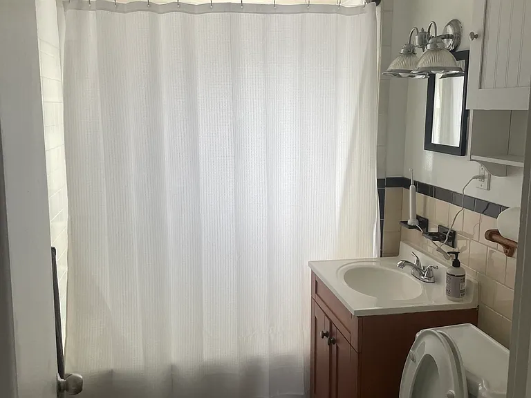34 Madison St #2 — Photo 7