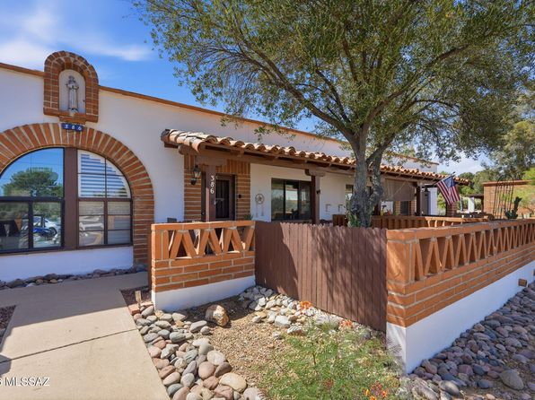 386 S La Canada Dr