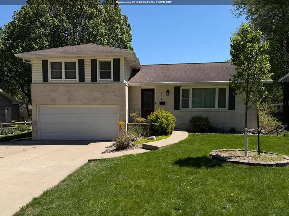 524 3rd Ave SE, Sioux Center, IA 51250
