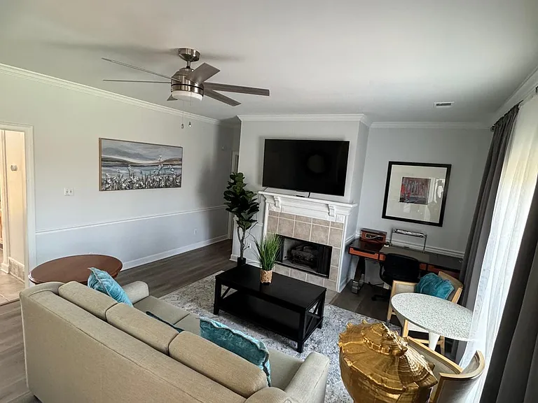 8843 Overlea Cv — Photo 3