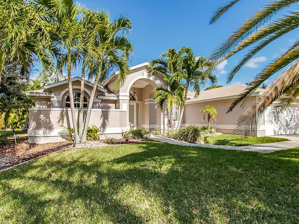 1st image of 5723 Chiquita Blvd S