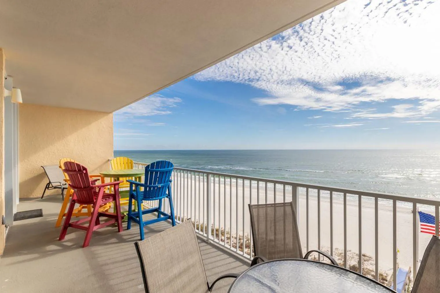 3 bed, 3.0 bath, 1399 sqft, $5,241 — Photo 4