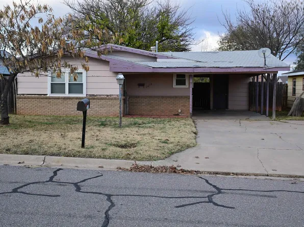 2412 Taylor Ave, Woodward, OK 73801