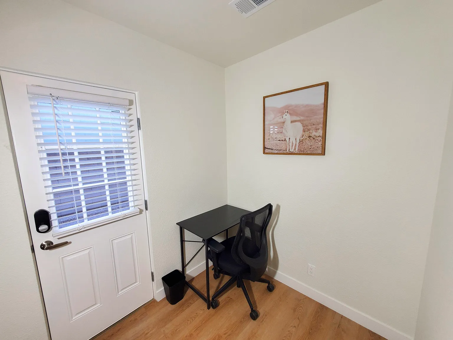 4 bed, 2.0 bath, 1630 sqft, $810 — Photo 4