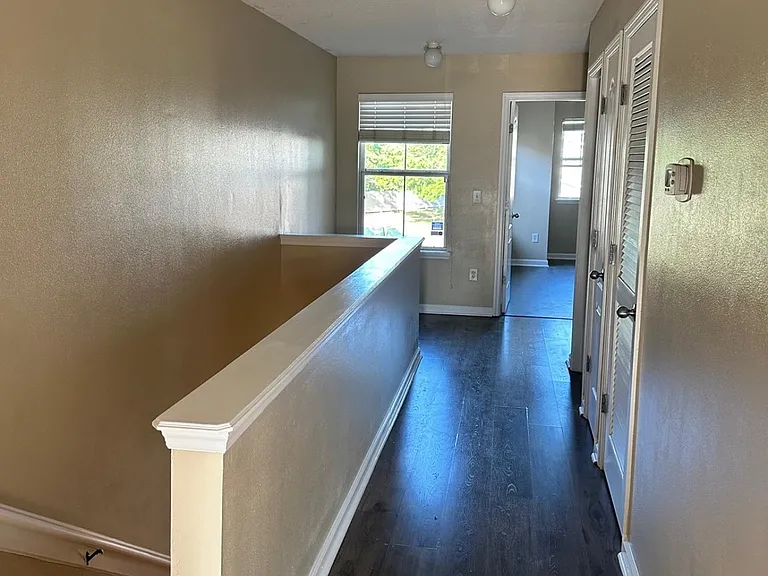 2298 Sunset Bluff Dr — Photo 5